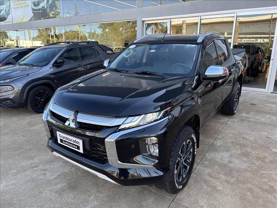 MITSUBISHI L200 TRITON 2.4 16V TURBO DIESEL SPORT HPE-S CD 4P 4X4 AUTOMÁTICO